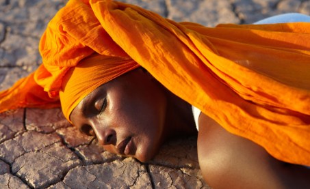 waris-dirie-back-in-the-desert_djibouti-2008